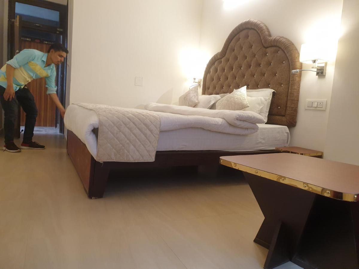 The Neeraj Palace Rishīkesh Eksteriør billede