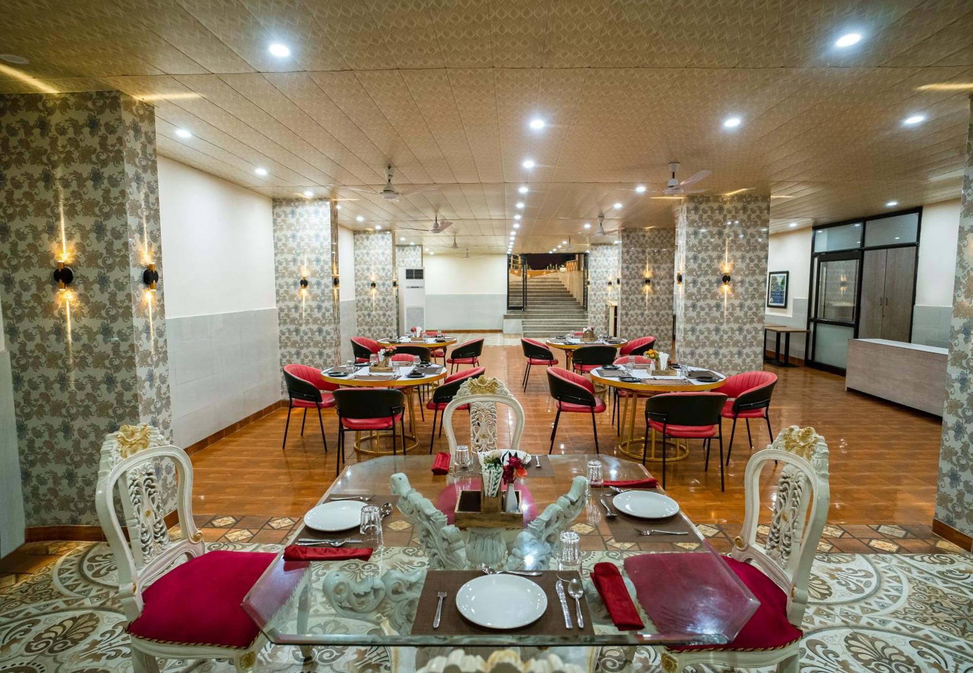 The Neeraj Palace Rishīkesh Eksteriør billede