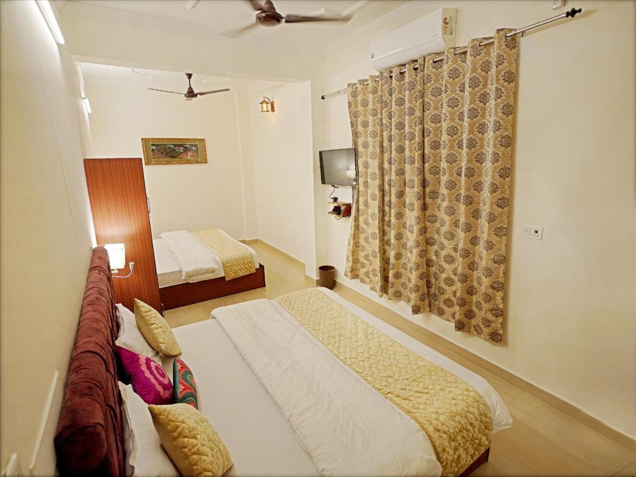 The Neeraj Palace Rishīkesh Værelse billede